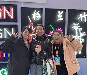 Latest company case about Hongsen Sign: On Show at the Exhibition